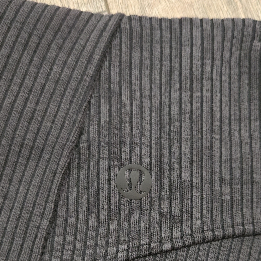 Lululemon Ribbed Softstreme Zip-Leg High-Rise Cropped Pants 25" - Picture 7 of 14